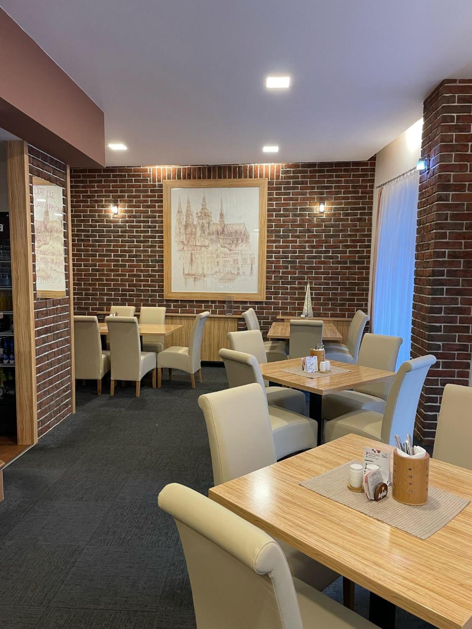 Hotel U Mesta Prahy 나호트 외부 사진