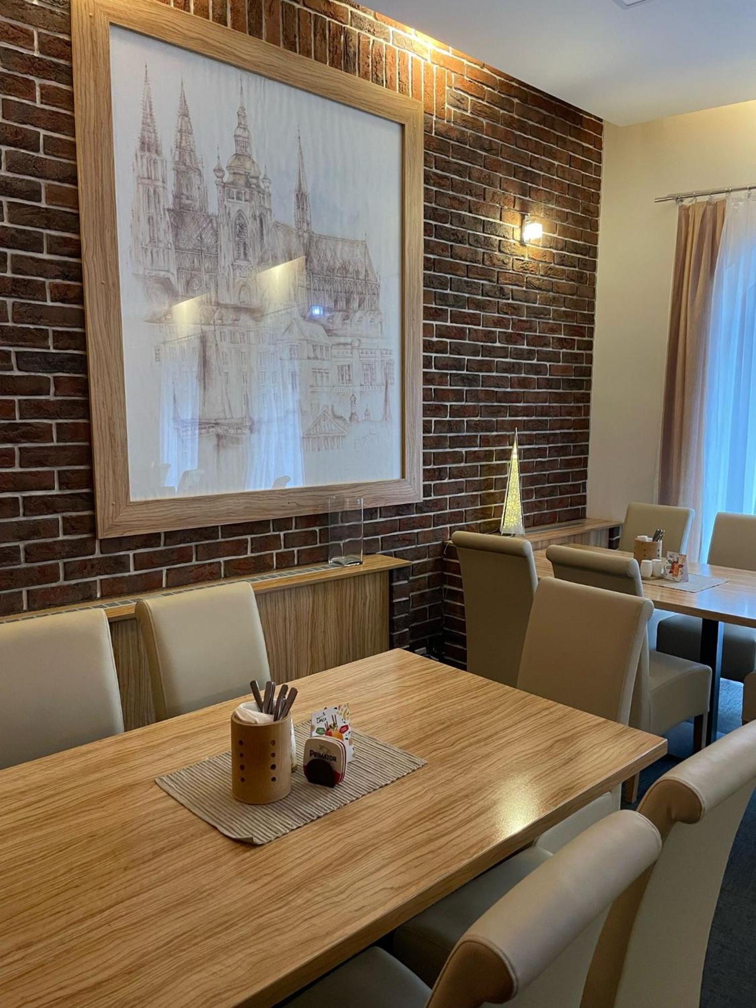 Hotel U Mesta Prahy 나호트 외부 사진